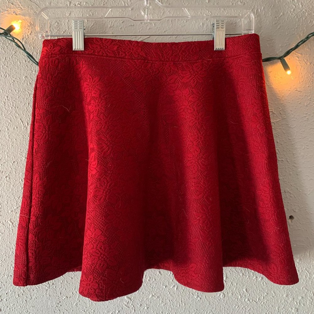 Forever 21 Red Skirt Size M w/ Floral Lace Prints
